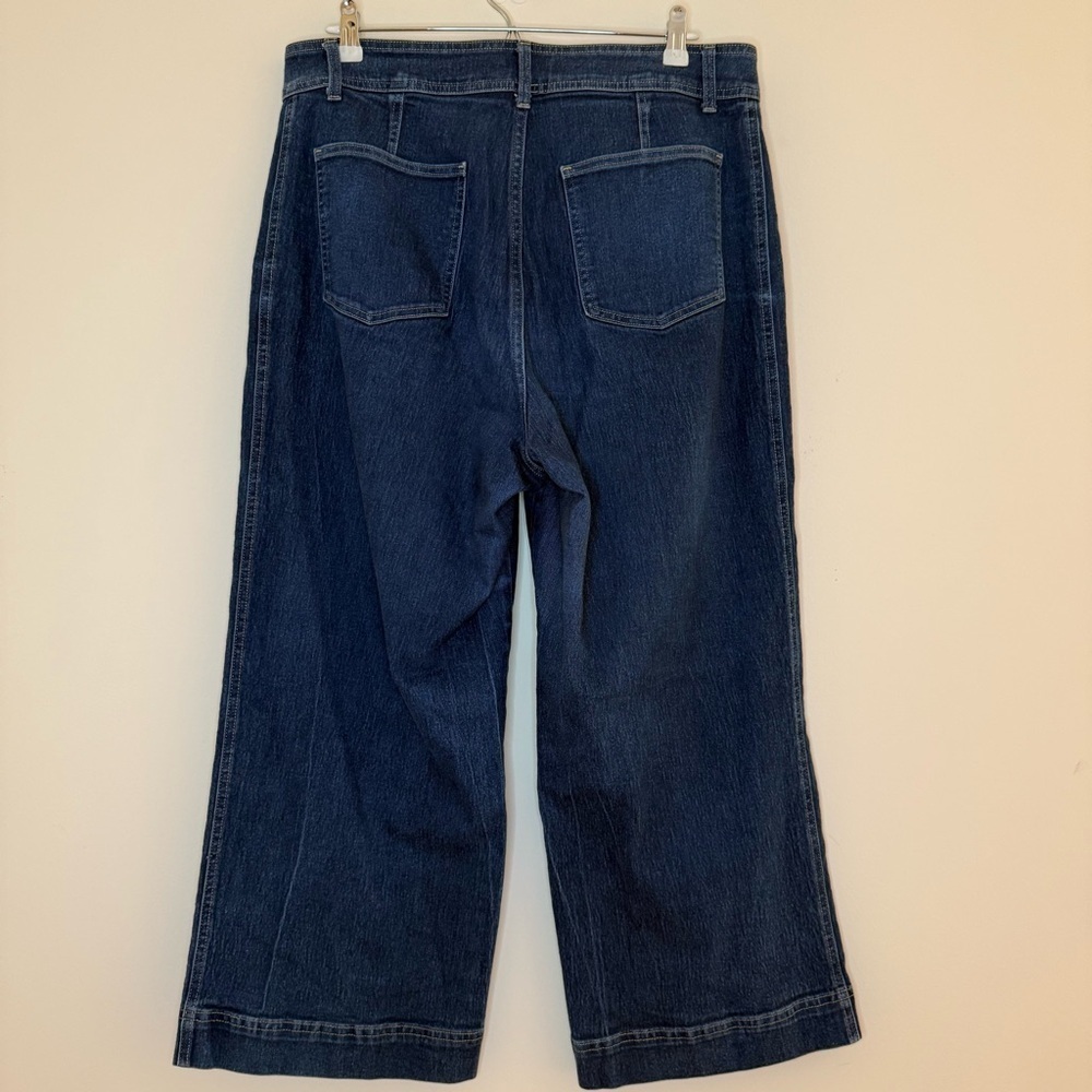 H&M Retro High Waisted Dark Wash Wide Leg Comfy Stretch Patch Pocket Jeans - Picture 6 of 8